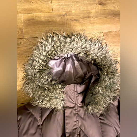 Isis Puffer Ski Jacket. Long. Removable fur hood trim. Flattering cut. Warm. - Picture 7 of 15